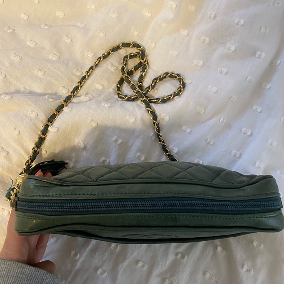 RARE Green Vintage Chanel leather bag! Authentic! - Picture 9 of 14